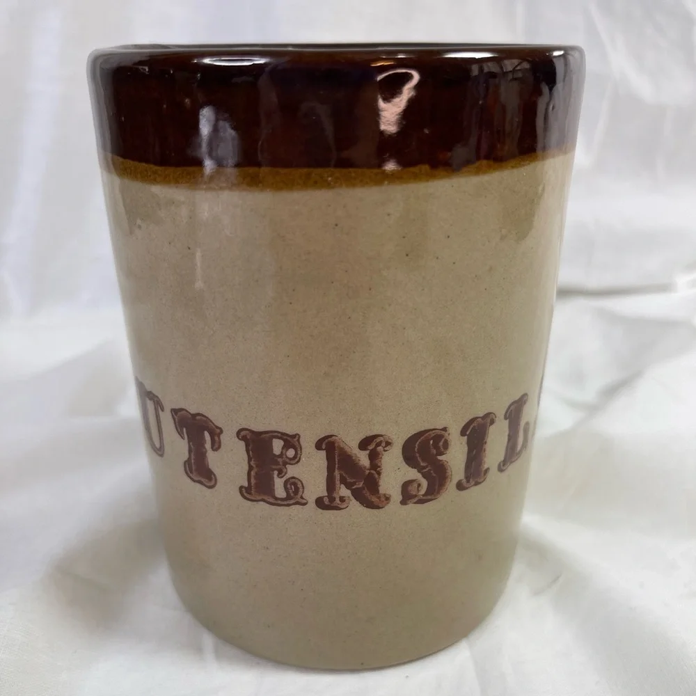 Vintage Monmouth Pottery USA Utensil Holder Crock Stoneware Brown Maple Leaf